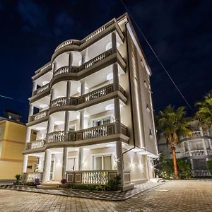 Sea La Vie Suites